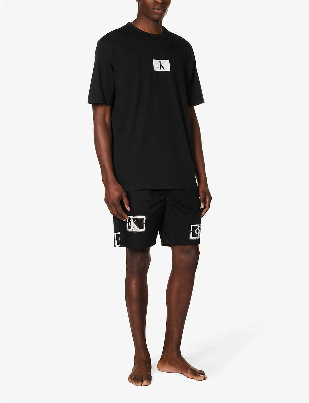 Calvin Klein Logo-print Relaxed-fit Cotton-jersey T-shirt 4 Calvin Klein Logo-print Relaxed-fit Cotton-jersey T-shirt - Image 2